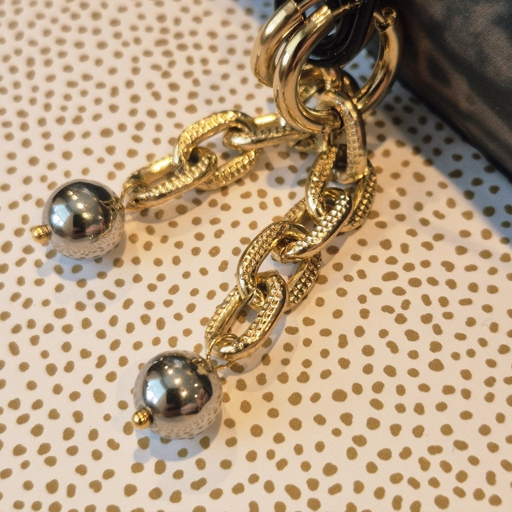 18k Gold Plated Hoop With Link Chain And Gold and Silver Earrings - Picture 3 of 5